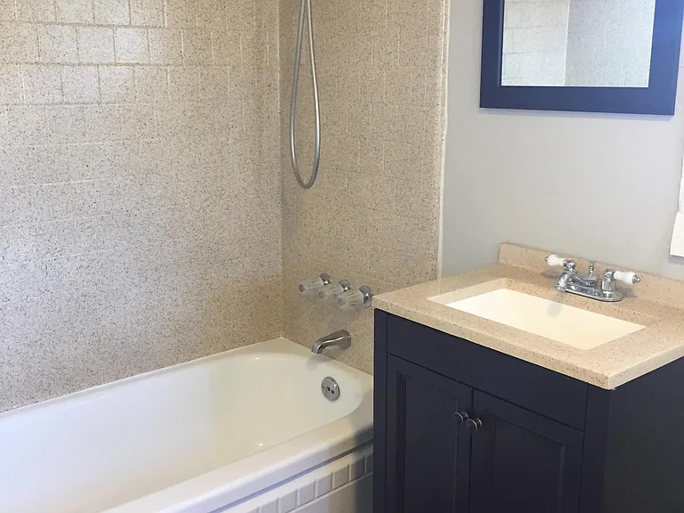 722 W Lynwood St — Photo 22