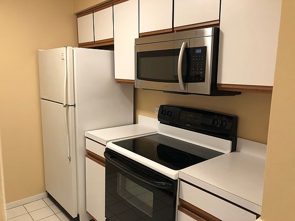 4th image of 6178 Knoll Lane Ct APT 106