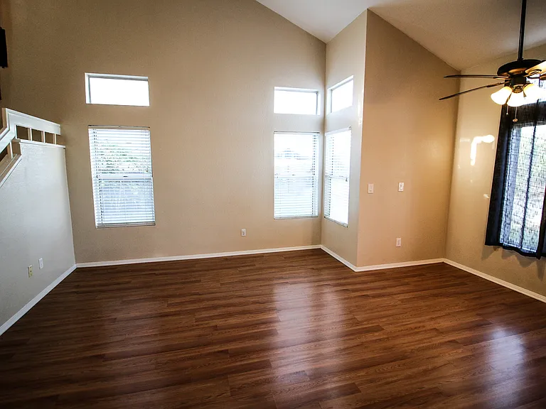 17716 Streamside Ln — Photo 5