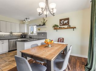 1385 Orchard Dr, Kelowna, BC V1Y 3V1
