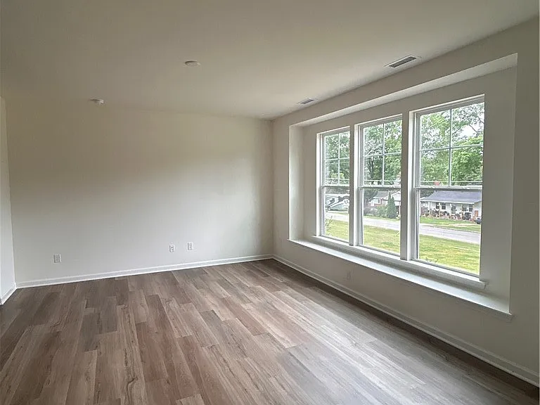 1423 Goldsboro Ave — Photo 6