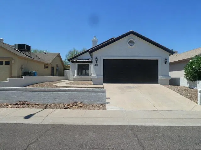 1457 E Renee Dr