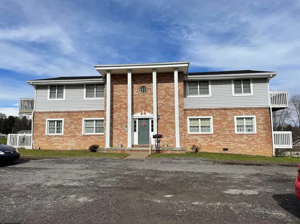 512 Worthington Dr, Bridgeport, WV 26330