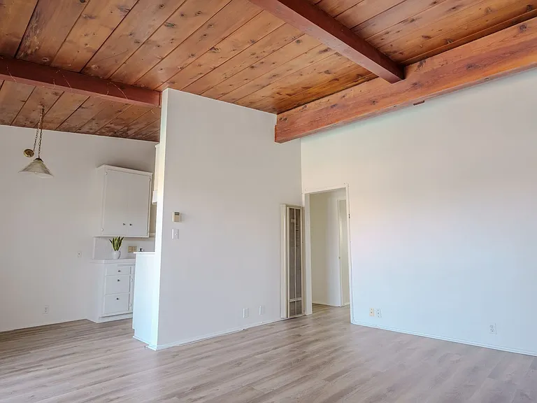4122 Deeboyar Ave — Photo 5