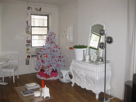 Rented by Skygroup Realty | media 12