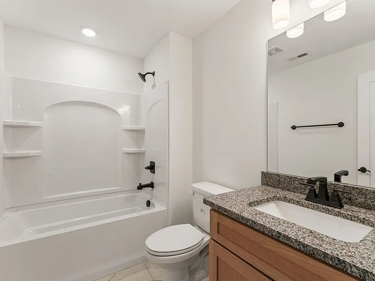217 S Porter St — Photo 14