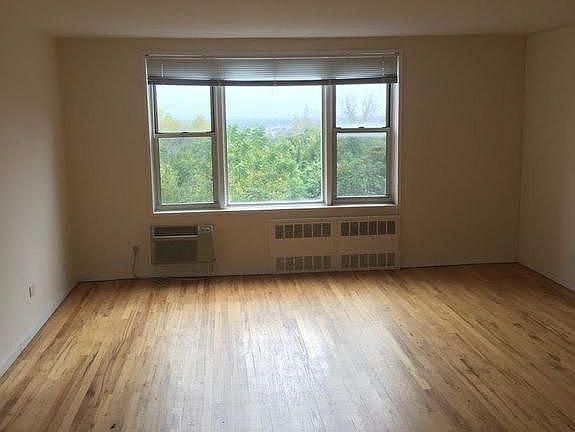 2nd image of 24510 Grand Central Pkwy APT 5H