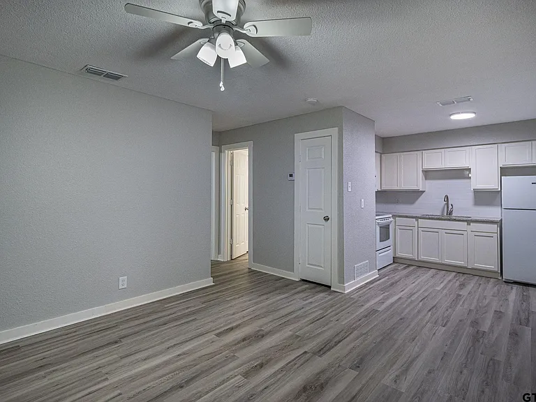 9951 FM 346 E — Photo 5