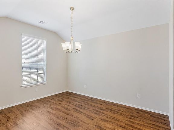5th image of 5507 Carlisle Grove Trce