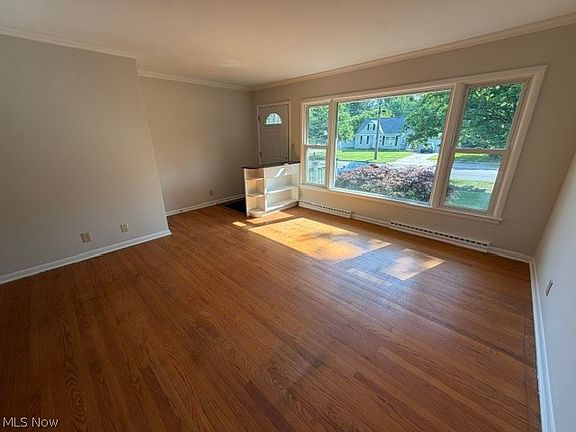2nd image of 1252 Broadway Ave