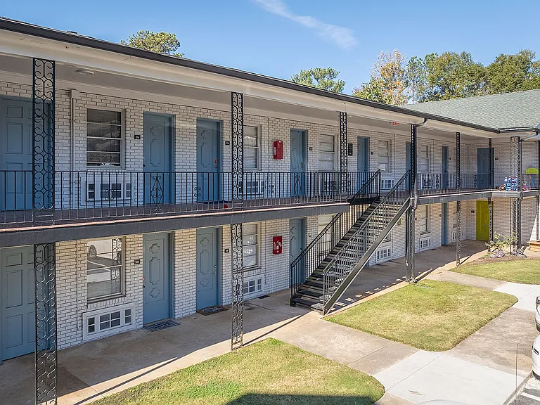 Exterior 4