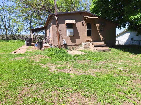 2344 E 23rd St, Des Moines, IA 50317