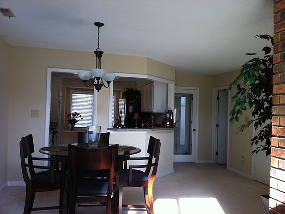 Dining Room to Entry