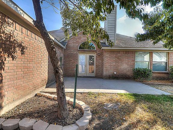 3rd image of 6308 Sidney Ln
