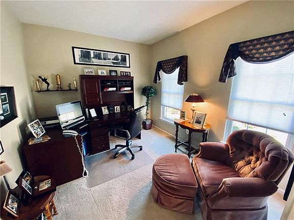 3rd image of 134 Great Rock Dr
