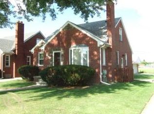 9405 Ruth Ave, Allen Park, MI 48101