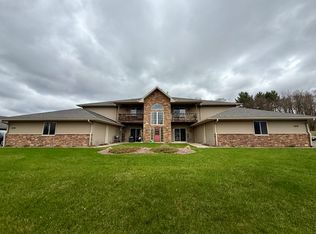 1219 3rd St E #7, Altoona, WI 54720