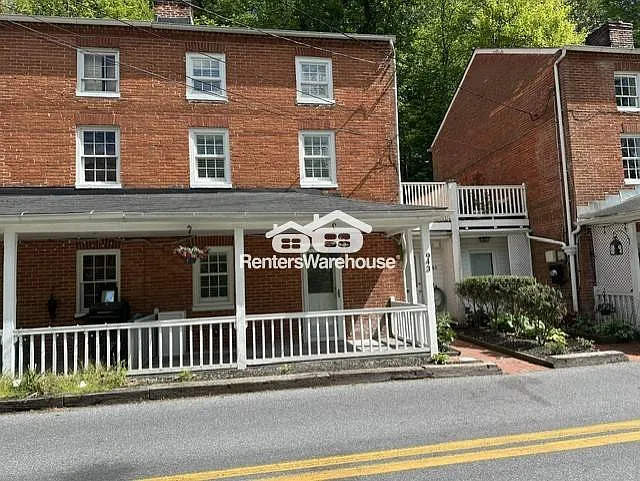 Building Photo - 943 Oella Ave