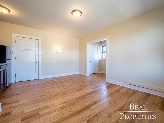 2nd image of 4546 N Damen Ave APT 301