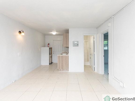 4th image of 1703 NW 7th Ct #1703