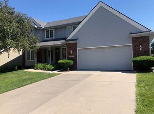 15803 Drexel Cir, Omaha, NE 68135