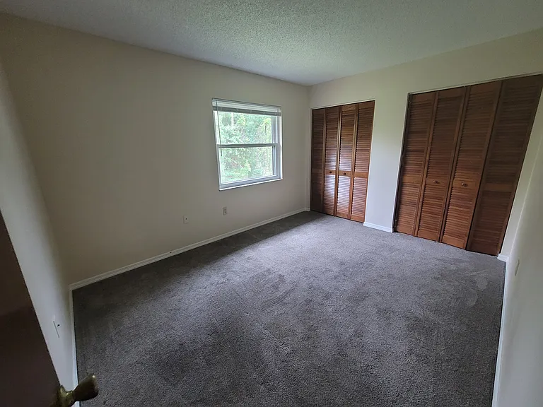456 Hunter Cir — Photo 13
