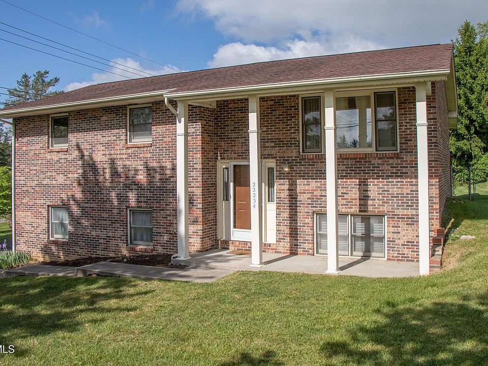 1st image of 22234 Pinebrook Dr