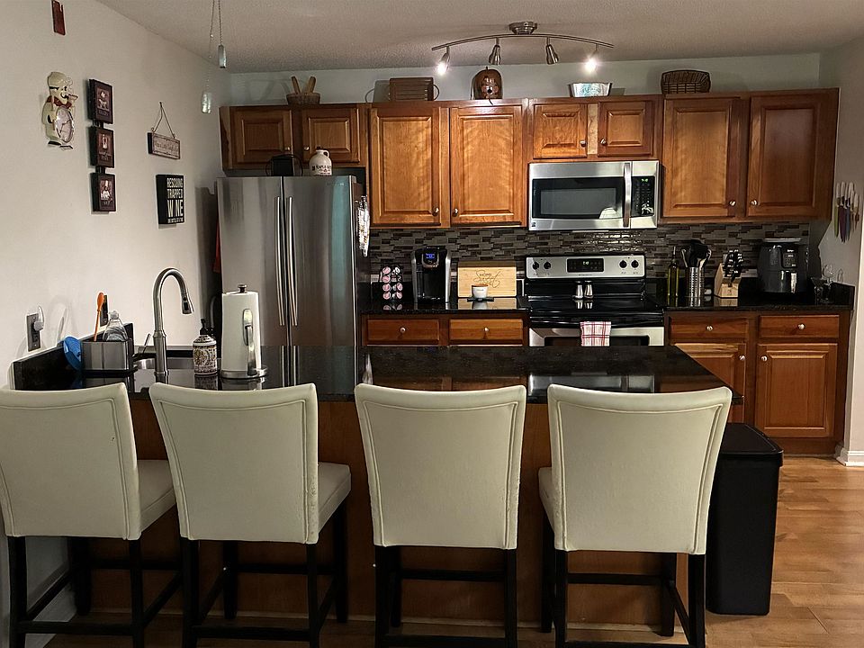 1st image of 120 Fisherville Road #112