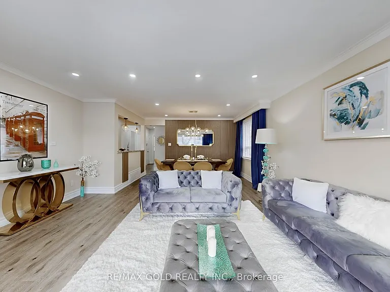 189 Kingsview Blvd — Photo 8