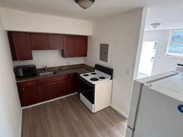 2239 NW 87th St, Miami, FL