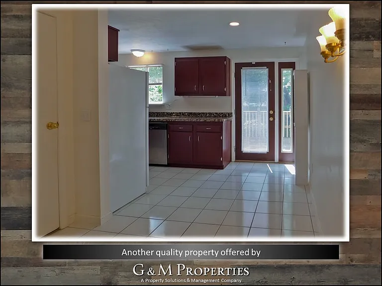 1074 Mount Hope Ave #G — Photo 8