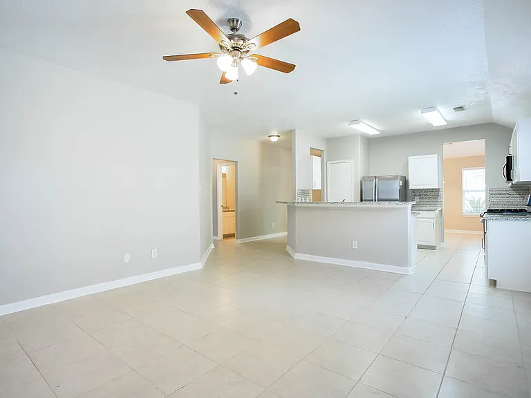 19722 Twin Rivers Dr — Photo 3