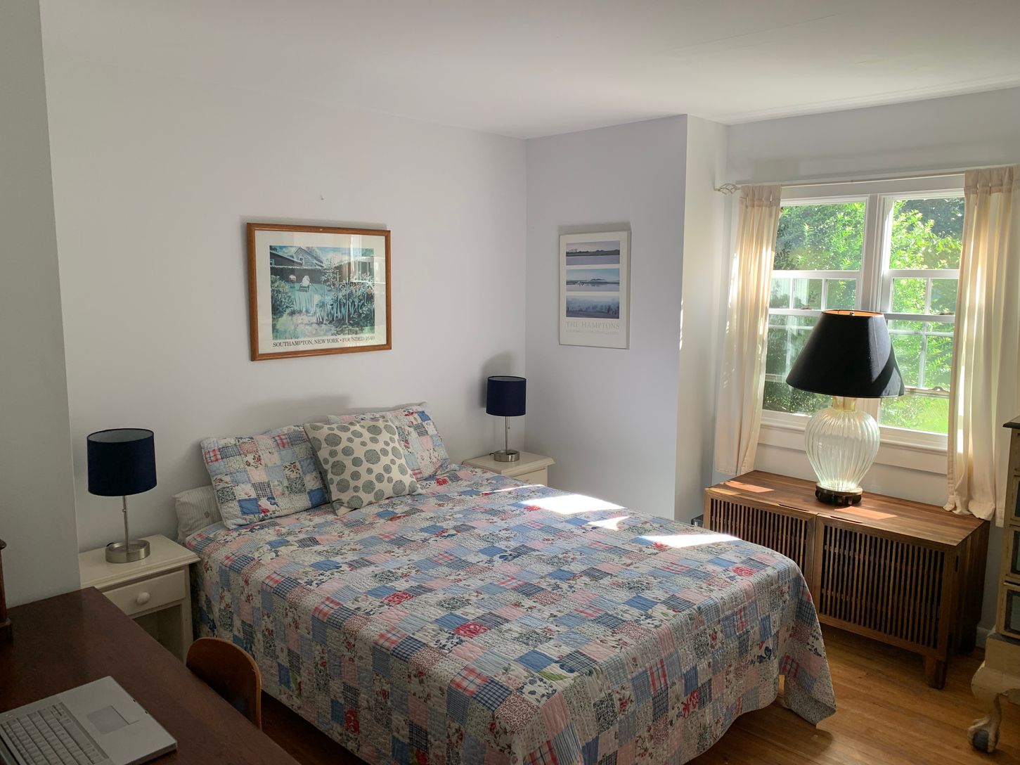  Sunny ground floor bedroom (queen)