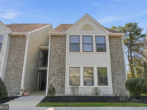 13 Provincetown Dr, Marlton, NJ 08053