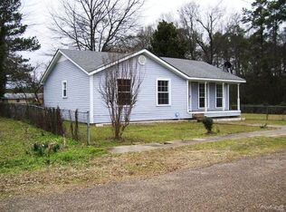581 W Robertson St, Ashdown, AR 71822