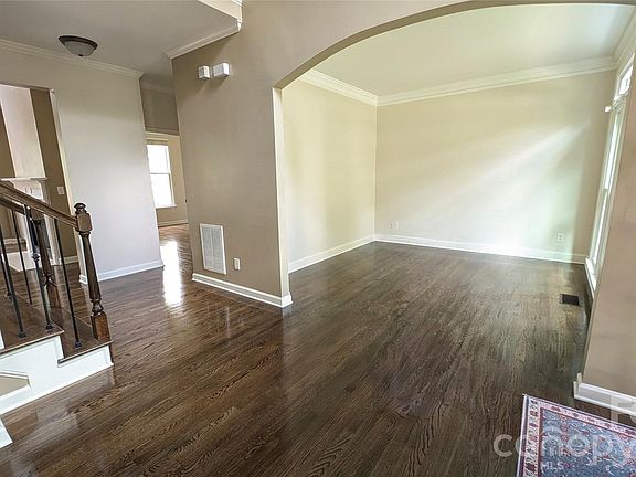5th image of 2421 Arden Gate Ln