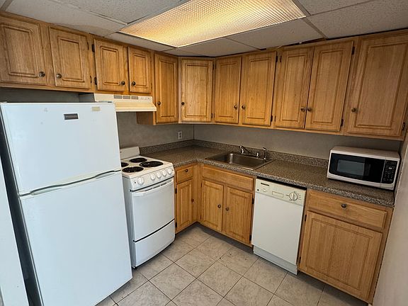 5th image of 470-475 Commonwealth Ave #201B