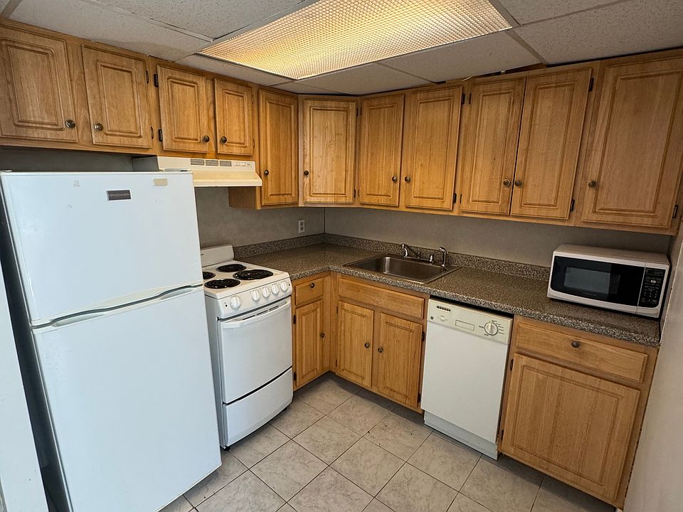 1st image of 470-475 Commonwealth Ave #201R