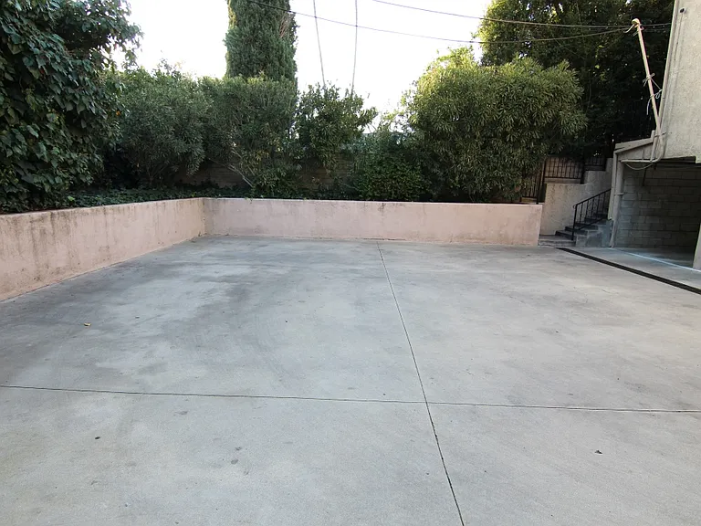 13552 Burbank Blvd #3 — Photo 7
