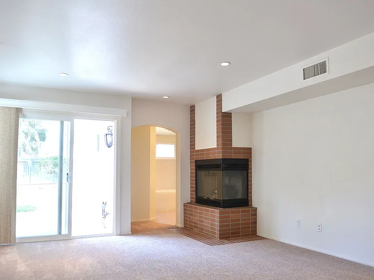 37 Port Royale Rd — Photo 25