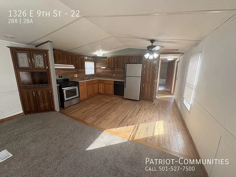 1326 E 9th St #22 — Photo 4