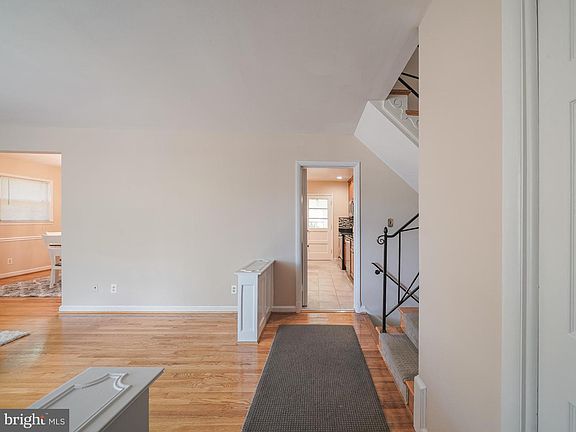 5th image of 9927 Julliard Dr