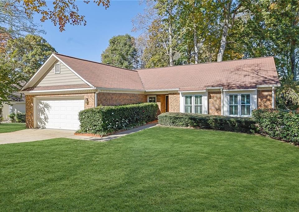 1st image of 1740 Latour Dr NE