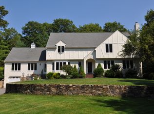 24 Grand Hill Dr, Dover, MA 02030