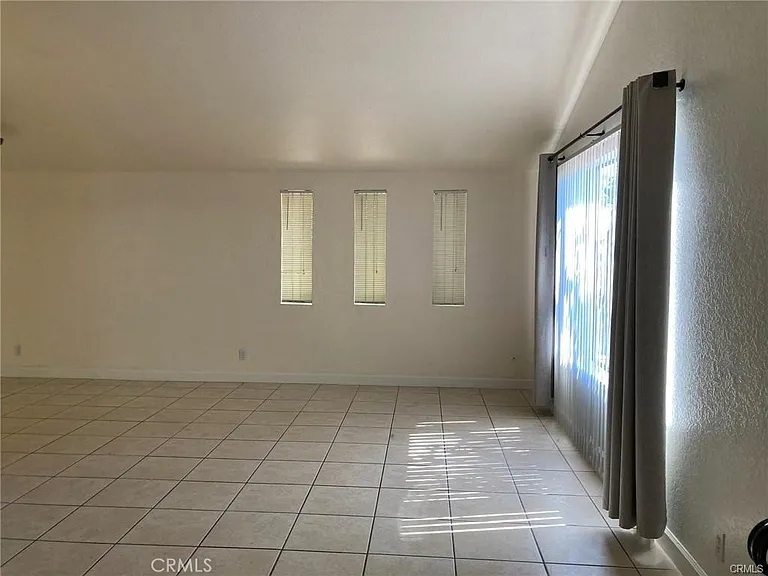 9934 La Vine St — Photo 13