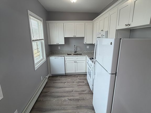 2nd image of 1 Dexter St