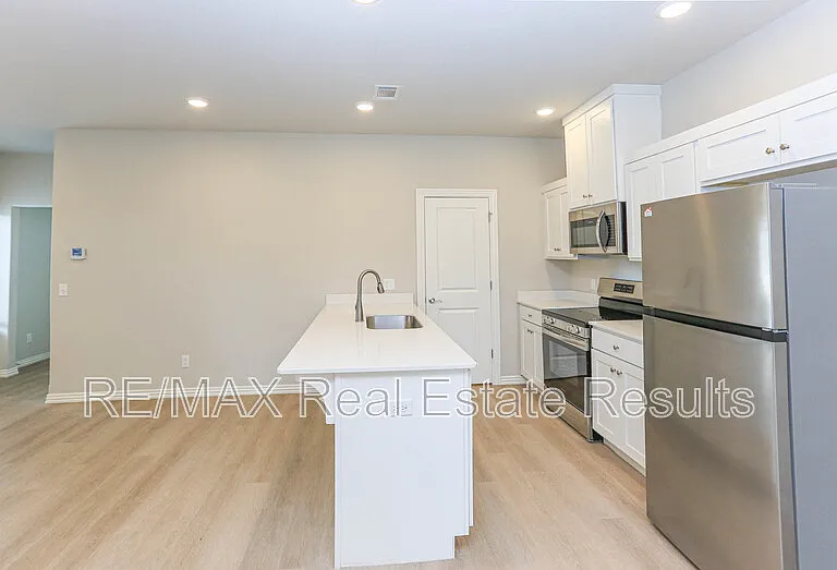1401 Poigai Way #1 — Photo 9