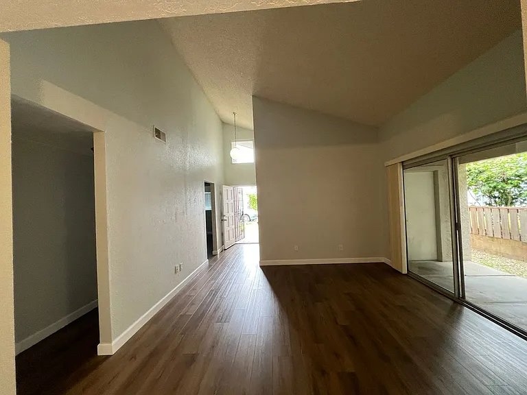 470 Java St — Photo 2