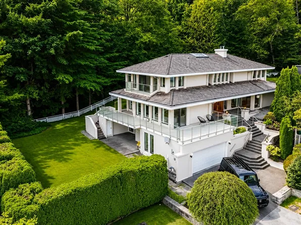 1595 Tyrol Ct, West Vancouver, BC V7S 3G5