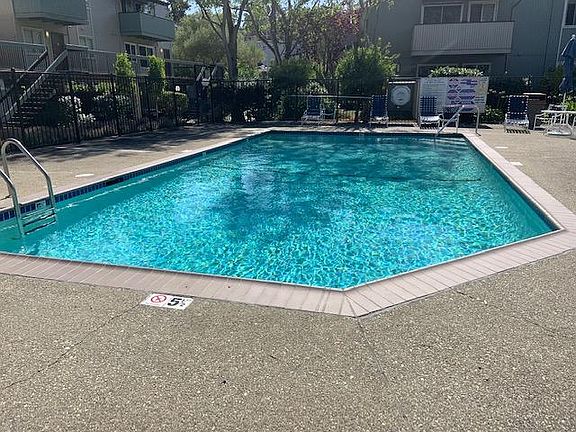 3rd image of 402 Boardwalk Ave APT 12